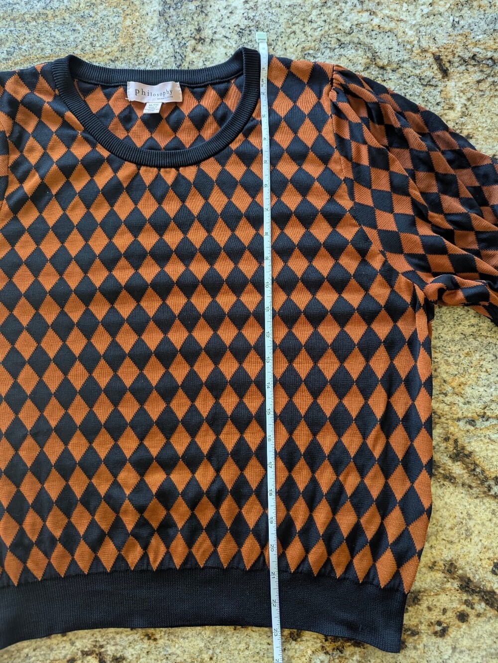 Diamond-Pattern Short Sleeve Sweater - Black & Brown - Picture 6 of 6